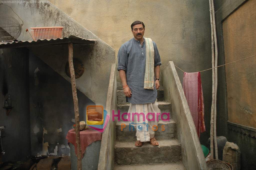 Sunny Deol look for Mohalla 80, a film by Dr. Chandraprakash Dwivedi in Filmistan on 4th Feb 2011 