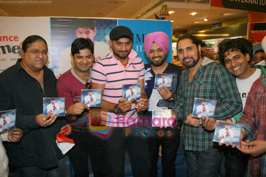 Harbhajan Singh at Teji Harbhajan singh's Album launch in Mumbai on 4th Feb 2011 