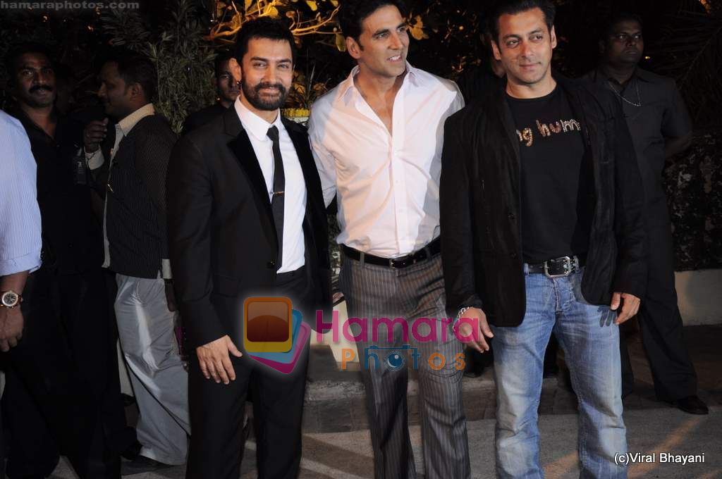Aamir Khan, Akshay Kumar, Salman Khan at  Imran Khan's wedding reception in Taj Land's End on 5th Feb 2011 