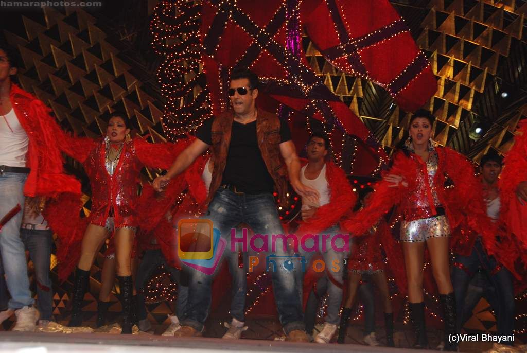 Salman Khan at Stardust Awards 2011 in Mumbai on 6th Feb 2011 ~0