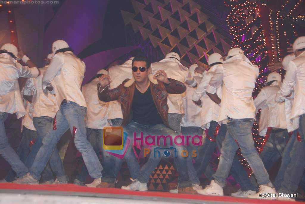 Salman Kan at Stardust Awards 2011 in Mumbai on 6th Feb 2011 
