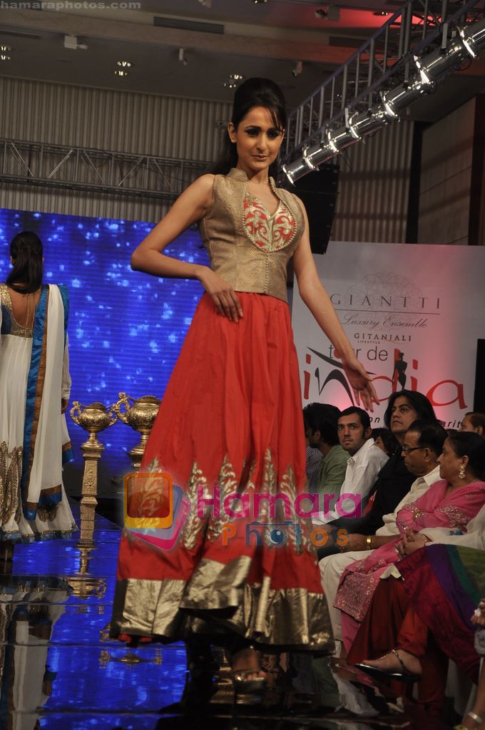 at Manali Jagtap Show at at Gitanjali Cyclothon fashion show in Trident, andra, Mumbai on 7th Feb 2011 
