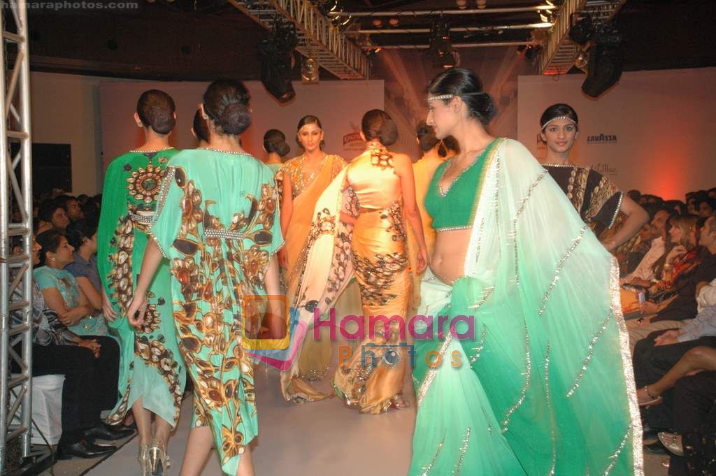 Model walks the ramp for Pria Kataria Puri at Bangalore fashion week on 10th Feb 2011 