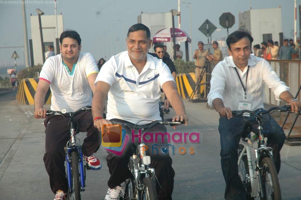 Kripashankar Singh at Mumbai Cyclothon in Bandra, Mumbai on 13th Feb 2011 