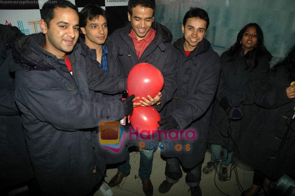 Tusshar Kapoor at Valentine event for singles in 21 farenheit on 14th Feb 2011 