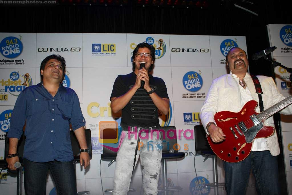 Leslie Lewis, Shaan at the launch of Radio One  cricket anthem in Parel on 16th Feb 2011 