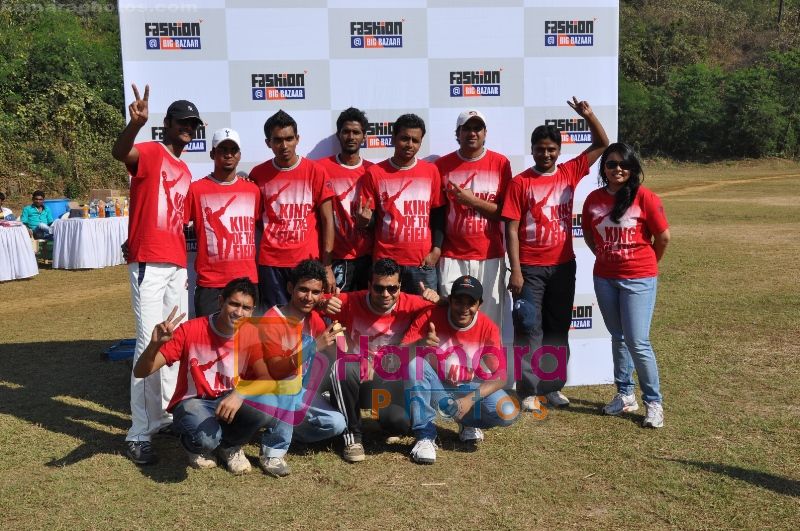 RJ Sidhu with his Fever 104 FM team at Fashion at Big Bazaar & Percept Media presents Cricket Day in SRPF Ground, Goregaon on 19th Feb 201