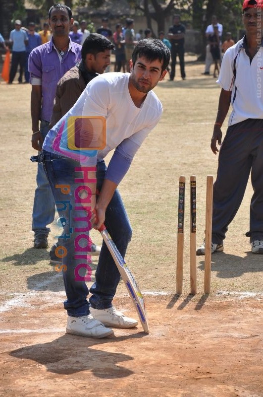 Jai Bhanushali playing cricket at Fashion at Big Bazaar & Percept Media presents Cricket Day in SRPF Ground, Goregaon on 19th Feb 201