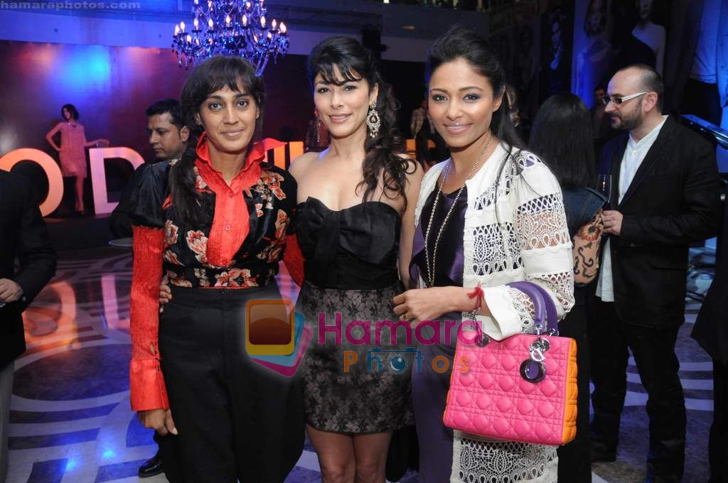 Neera Nath, Feroze Gujral & Kalyany Chawla at Adolfo Dominguez store launch in Delhi on 20th Feb 2011