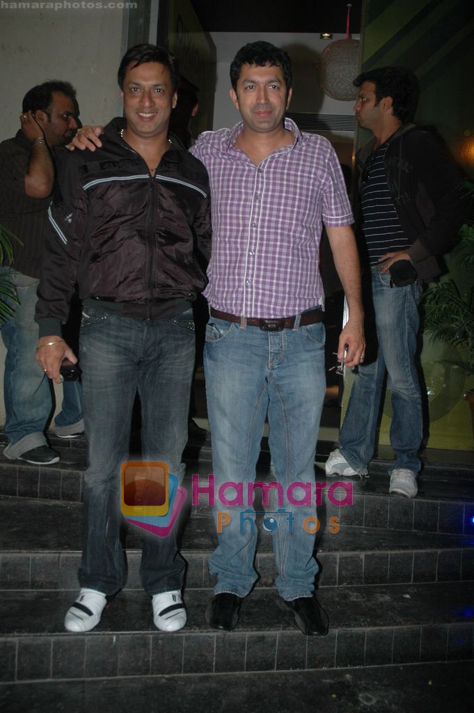 Madhur Bhandarkar, Kunal Kohli at Tanu Weds Manu Screening in  Pixion, Bandra, Mumbai on 23rd Feb 2011 