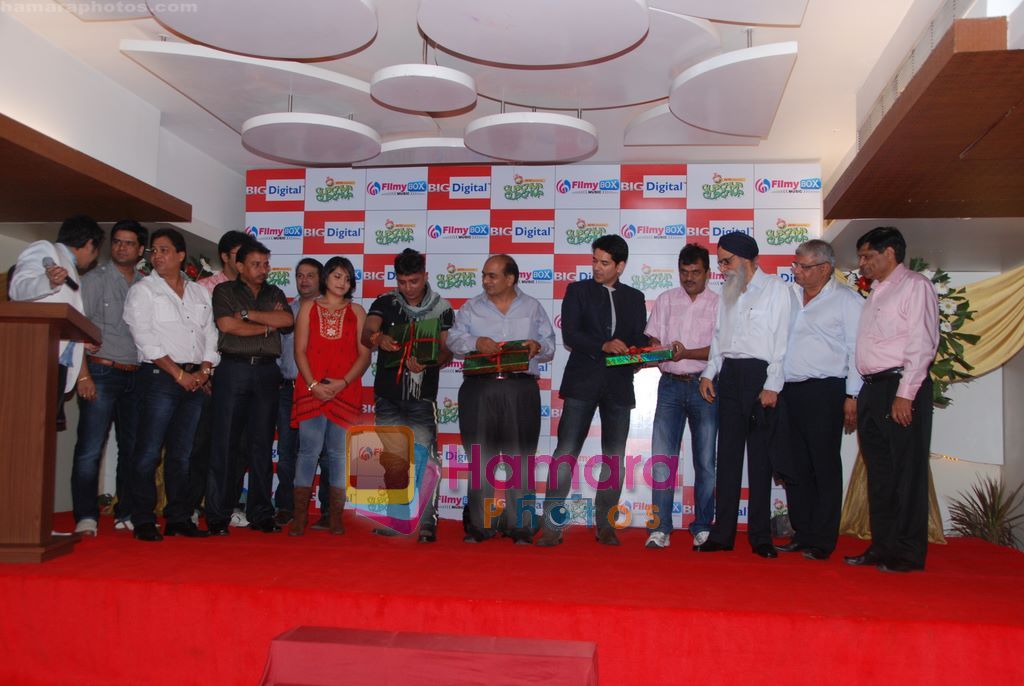 Sukhwinder Singh at the Music launch of 24 hour Gupshup Gupshup in Country Club, Andheri, Mumbai on 23rd Feb 2011 