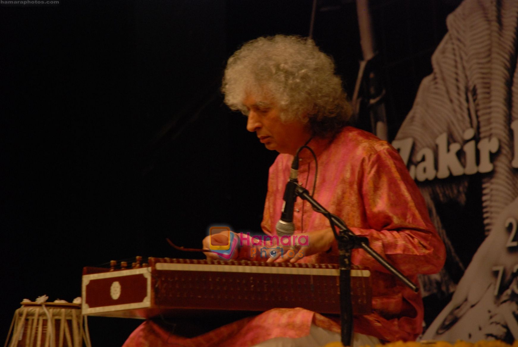 Pt. Shivkumar Sharma performing at Nrityacharya Pt.Gaurishankar Foundation's The Living Legend in Mumbai on 27th Feb 2011
