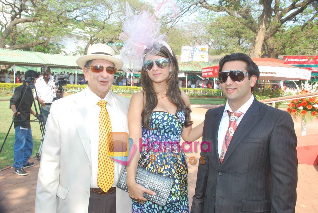 at The Poonawala Multimillion race  in Turf Club, Mumbai on 27th Feb 2011 