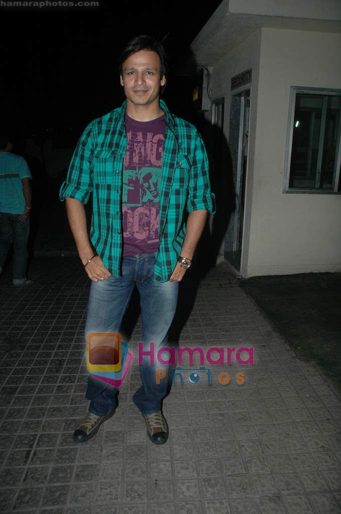 Vivek Oberoi snapped at suburban multiplex on 2nd March 2011 