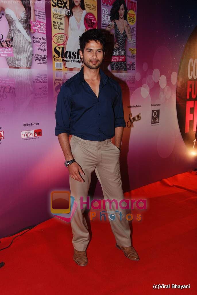 Shahid Kapoor at Cosmopolitan Awards red carpet in Taj Land's End on 6th March 2011 