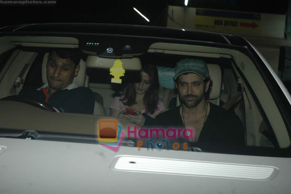 Hrithik Roshan snapped at multiplex in Juhu on 6th March 2011
