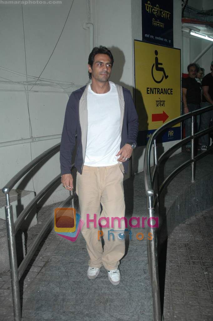 Arjun Rampal snapped at multiplex in Juhu on 6th March 2011 