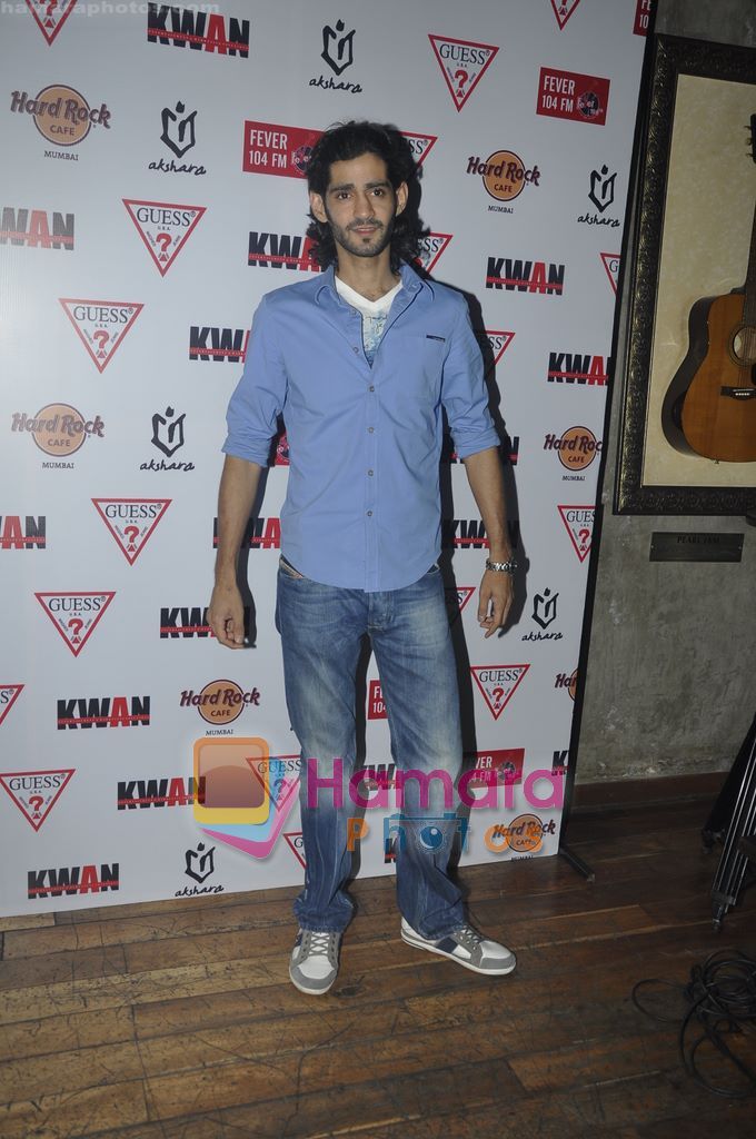 Kunal Kapoor at Guess Jeans Womens Day concert in Hard Rock Cfe, Mumbai on 8th March 2011 