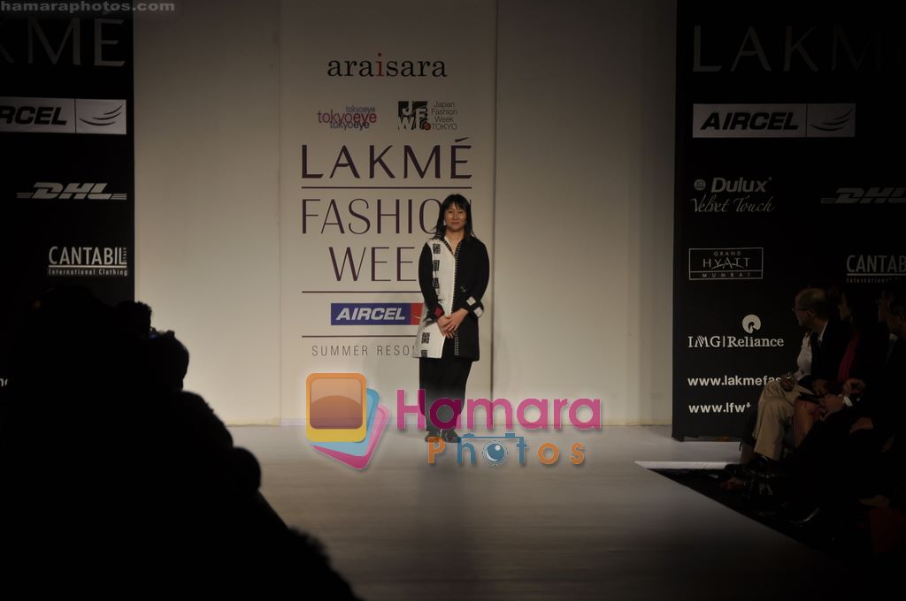Model walk the ramp for SARA ARAI OF ARAISARA Show at Lakme Fashion Week 2011 with Tokyo Eye show in Grand Hyatt, Mumbai on 11th March 2011