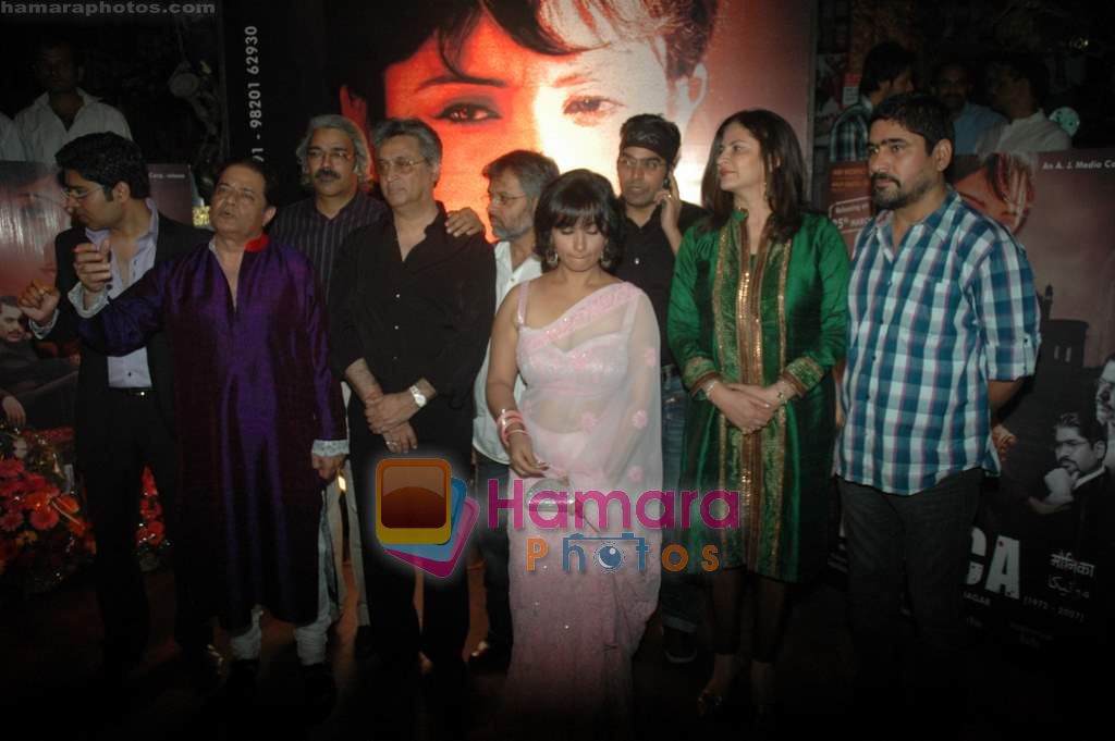Ashutosh Rana, Sushen Bhatnagar, Divya Dutta, Yashpal Sharma, Anup Jalota, Kunika at Divya Dutta film Monica's bash in Dockyard on 16th March 2011 