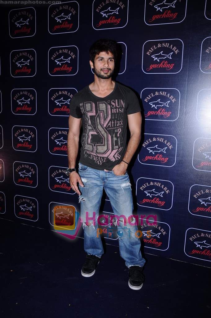 Shahid Kapoor at Paul & Shark launch in Tote, Mumbai on 16th March 2011 
