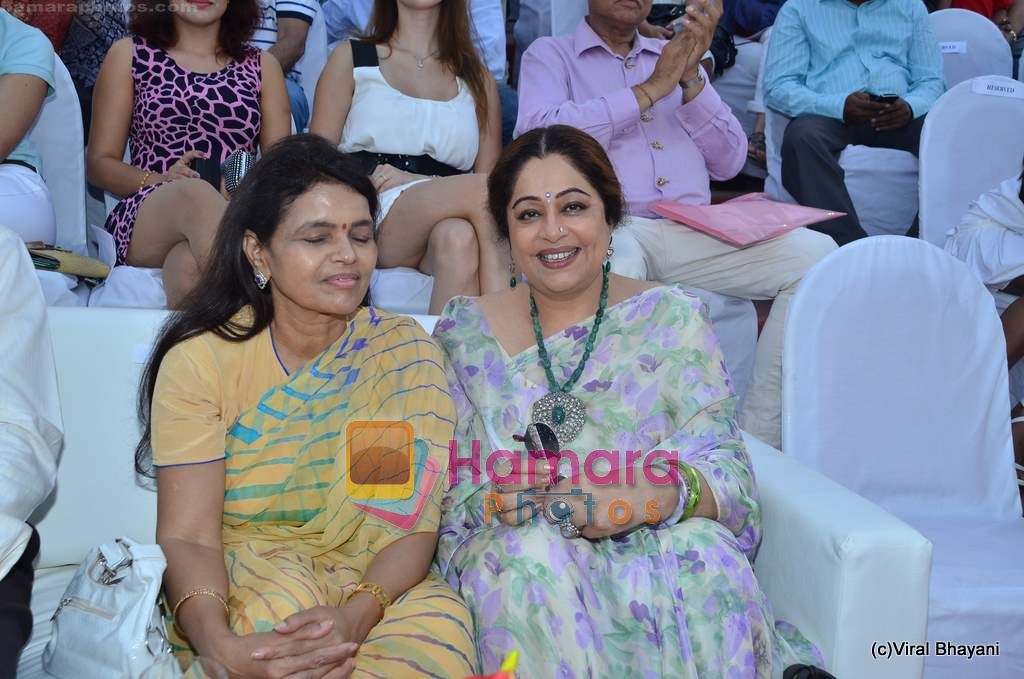 Kiron Kher at Manish Malhotra showcases summer collection at Souther Command Polo Cup hosted by Audi in Amateur Riders Club on 19th March 2011 