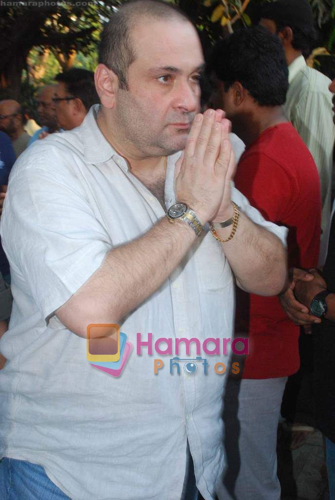 Rajiv Kapoor at Navin Nischol funeral meet in Santacruz on 19th March 2011 
