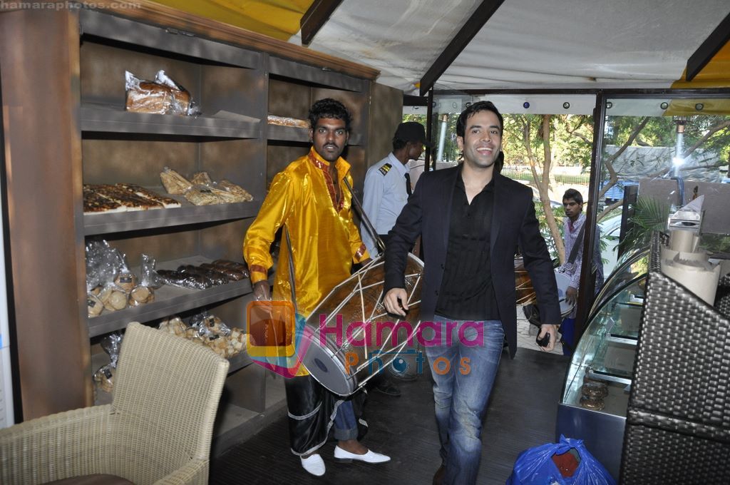 Tusshar Kapoor unveil Shor in the City first look in  Le Soliel, Juhu, Mumbai on 23rd March 2011 