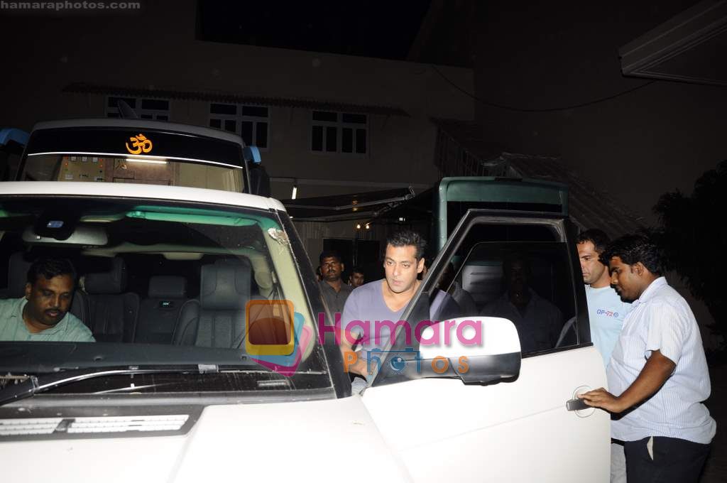 Salman Khan snapped at Mehboob Studios in Bandra on 23rd March 2011 