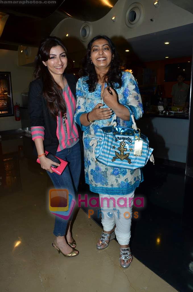Soha Ali Khan at Life Goes On film screening in PVR on 24th March 2011 