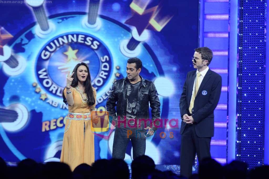 Preity Zinta, Salman Khan on the sets of Guinness World Records in R K Studios on 26th March 2011 