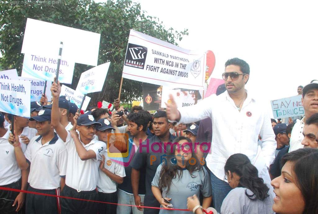 Abhishek Bachchan at anti drugs rally in Nariman Point on 27th March 2011 