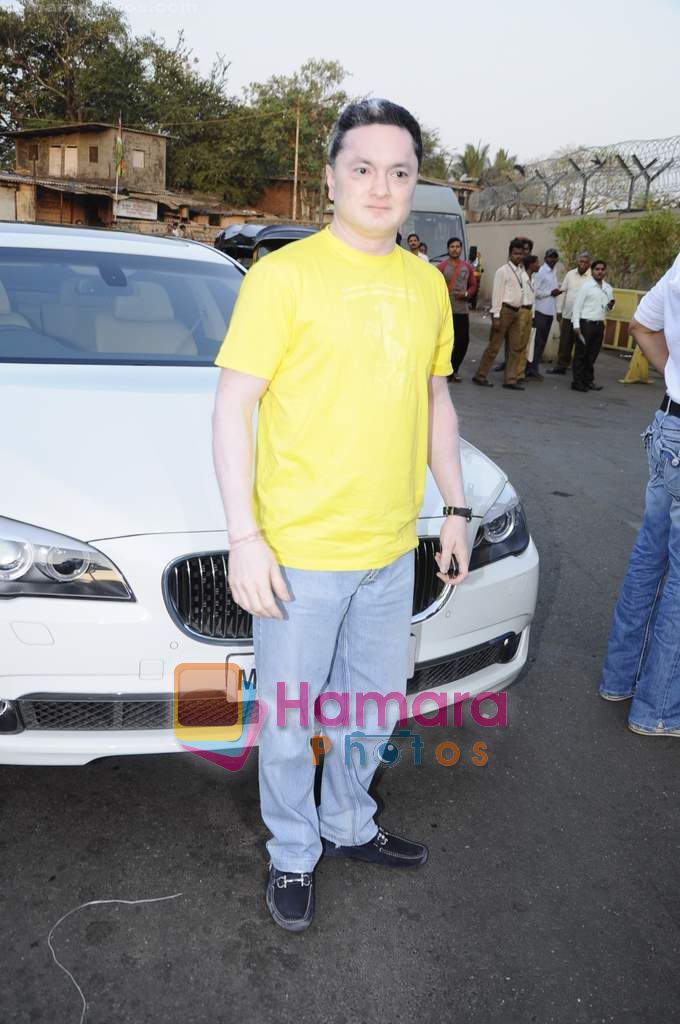 Gautam Singhania leave for Mohali for cricket match on 30th March 2011 