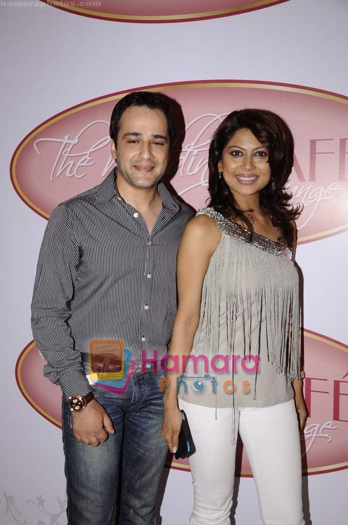 Manini De at The Wedding Cafe launch with designer Umair Zafar's collection in Andheri on 31st March 2011 