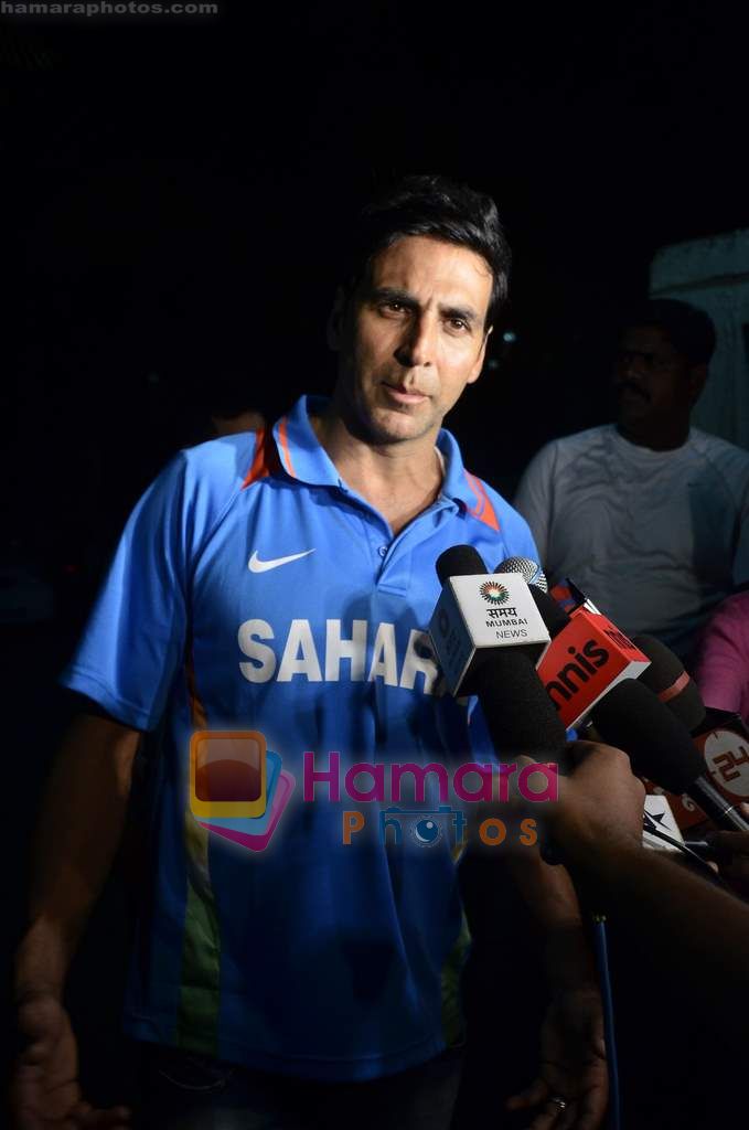 Akshay Kumar post the world cup victory in Juhu, Mumbai on 2nd April 2011 