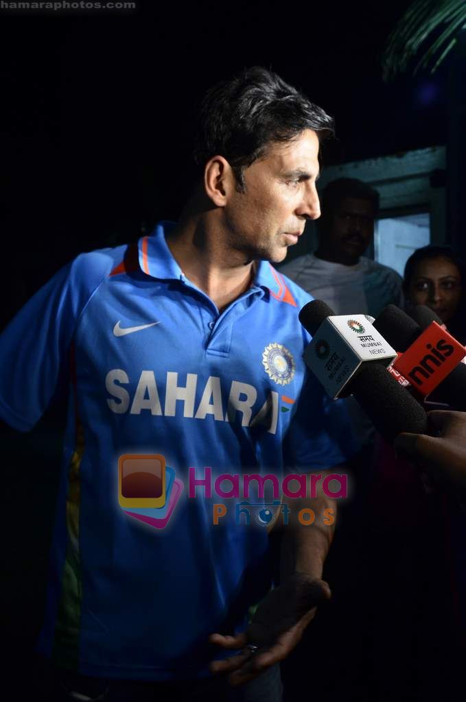 Akshay Kumar post the world cup victory in Juhu, Mumbai on 2nd April 2011 