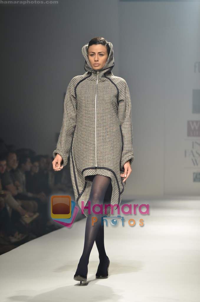Model walks the ramp for Rishta show on Wills Lifestyle India Fashion Week 2011 - Day 1 in Delhi on 6th April 2011 