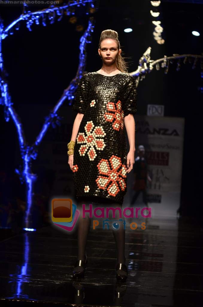 Model walks the ramp for Rajesh Pratap Singh show on Wills Lifestyle India Fashion Week 2011 - Day 2 in Delhi on 7th April 2011 