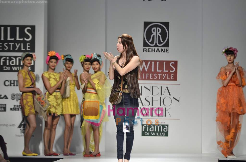 Model walks the ramp for Rehane show on Wills Lifestyle India Fashion Week 2011 - Day 1 in Delhi on 6th April 2011 