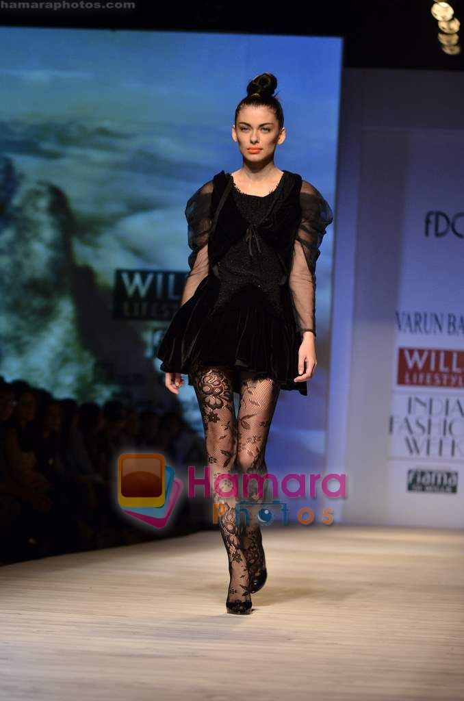 Model walks the ramp for Varun Bahl show on Wills Lifestyle India Fashion Week 2011 - Day 1 in Delhi on 6th April 2011 