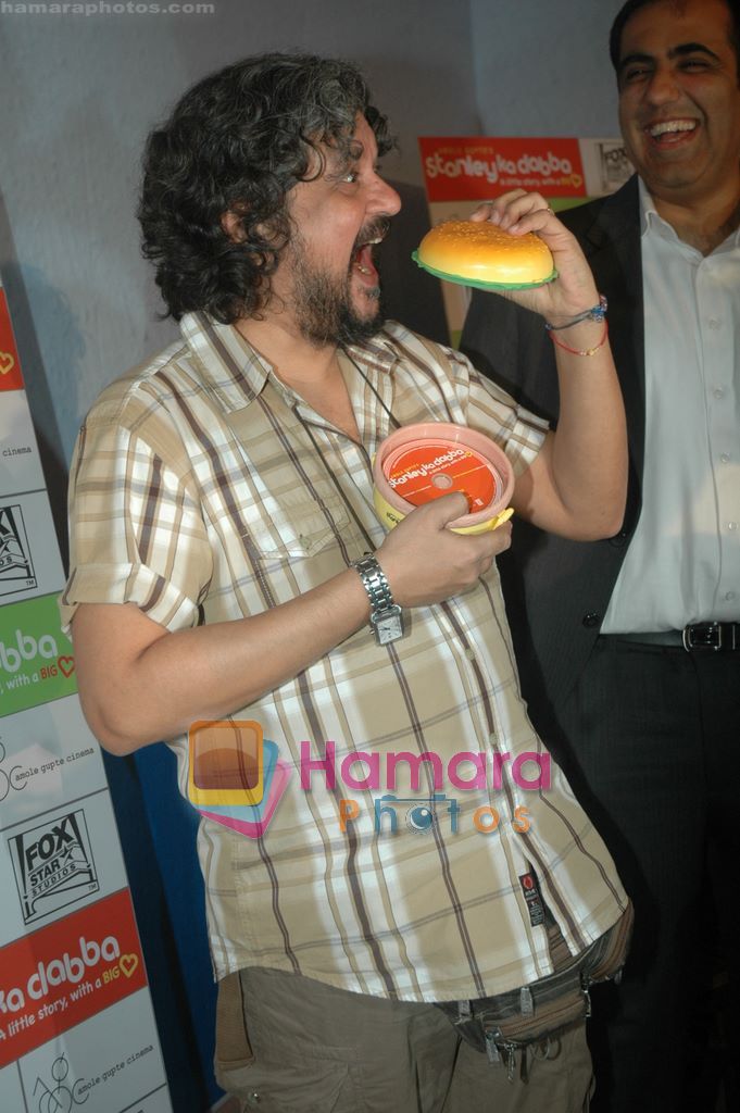 Amole Gupte at the launch of Amole Gupte's Stanley ka Dabba in Menboob,  Mumbai on 6th April 2011 