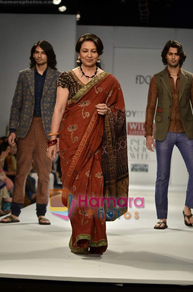 Sharmila Tagore walks the ramp for Joy Mitra show on Wills Lifestyle India Fashion Week 2011 - Day 2 in Delhi on 7th April 2011 