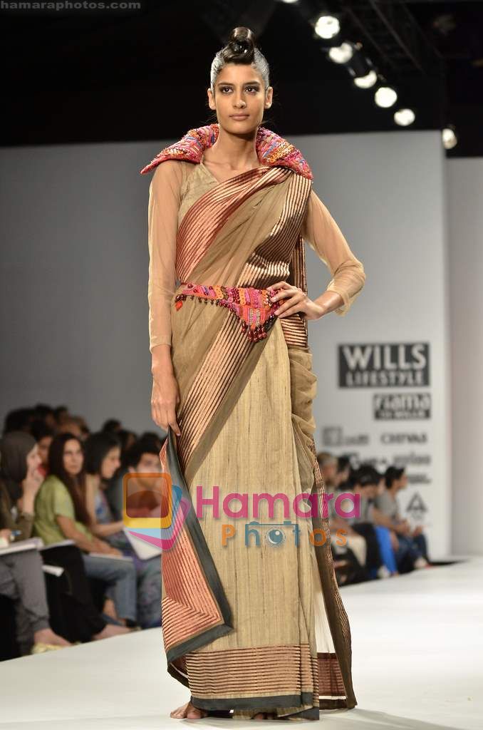 Model walks the ramp for Monapali show on Wills Lifestyle India Fashion Week 2011 - Day 1 in Delhi on 6th April 2011 