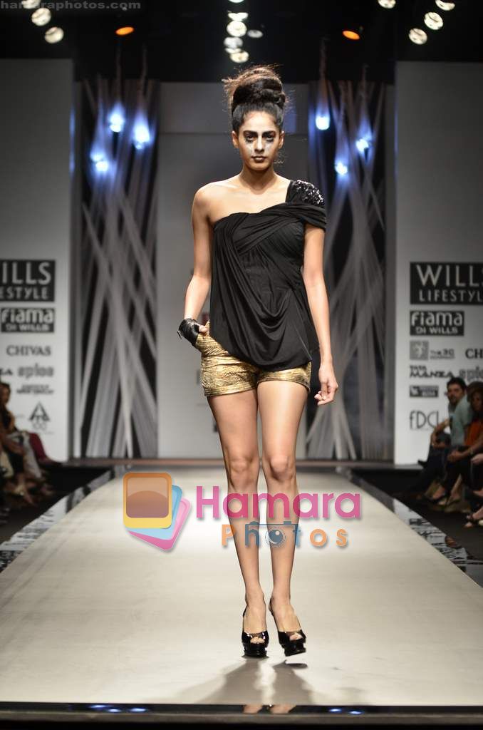 Model walks the ramp for Shantanu Nikhil show on Wills Lifestyle India Fashion Week 2011 - Day 3 in Delhi on 8th April 2011 