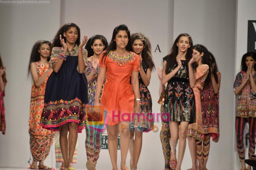 Model walks the ramp for Tanvi Kedia show on Wills Lifestyle India Fashion Week 2011 - Day 3 in Delhi on 8th April 2011 