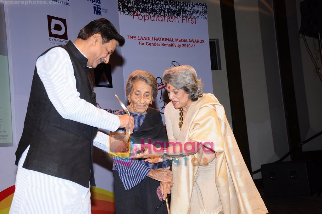 Dolly Thakore at The Laadli National Media Awards in NCPA,Mumbai on 8th April 2011 