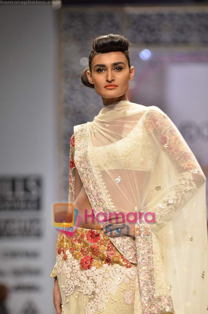 Model walks the ramp for Manish Malhotra show on Wills Lifestyle India Fashion Week 2011 - Day 3 in Delhi on 8th April 2011 