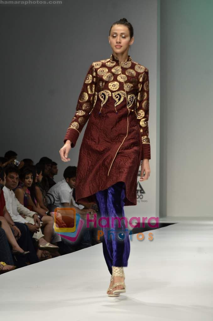 Model walks the ramp for Sylph By Sadan show on Wills Lifestyle India Fashion Week 2011 � Day 4 in Delhi on 9th April 2011 
