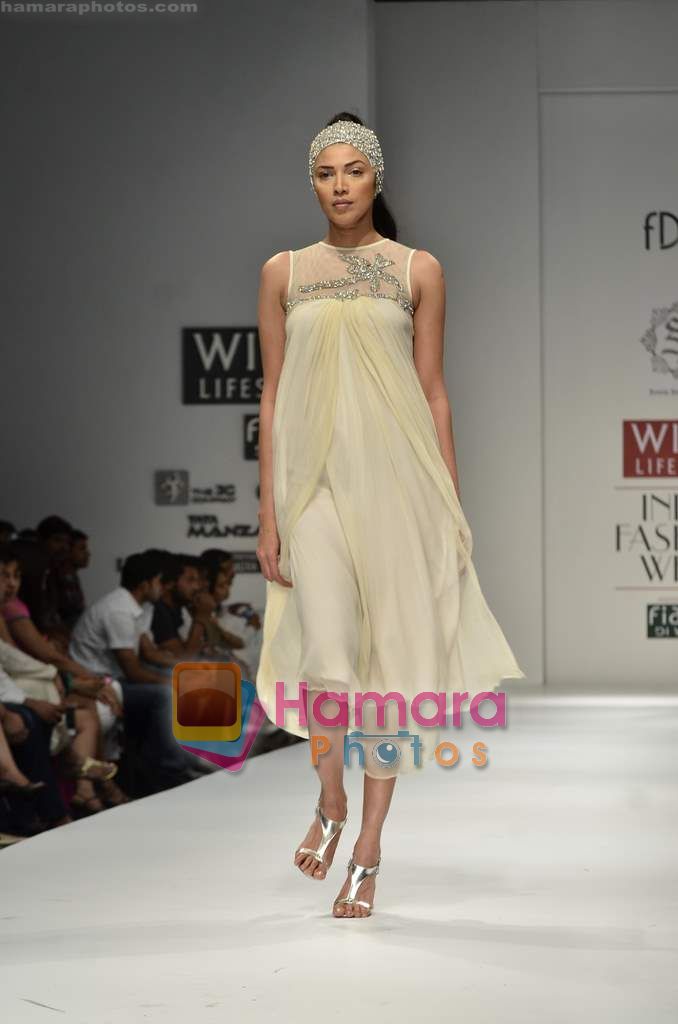 Model walks the ramp for Sonia Sarin Designs show on Wills Lifestyle India Fashion Week 2011-Day 4 in Delhi on 9th April 2011 