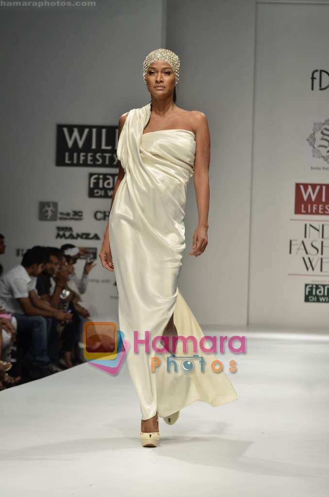 Model walks the ramp for Sonia Sarin Designs show on Wills Lifestyle India Fashion Week 2011 � Day 4 in Delhi on 9th April 2011 